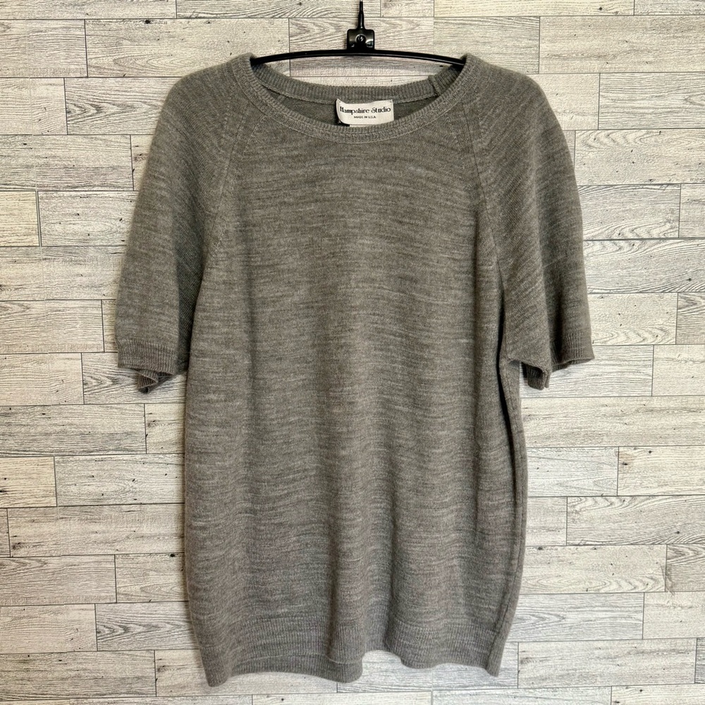 Hampshire Studio Size-Large  VINTAGE Acrylic Sweater Short‎ Sleeve Gray/Silver - Picture 13 of 14
